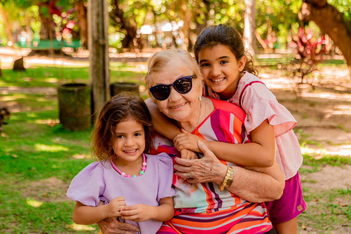 Aniversário de 8 anos da Cloé e 4 anos da Catarina. Registrado por George Dantas