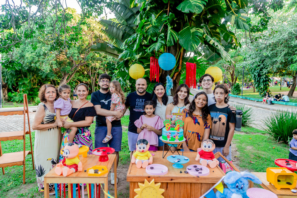 Aniversário de 8 anos da Cloé e 4 anos da Catarina. Registrado por George Dantas