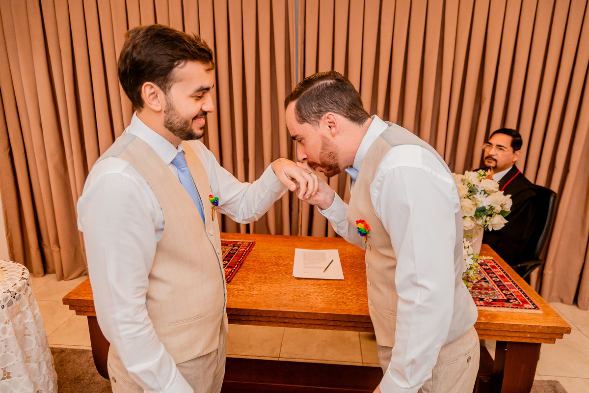 Casamento Civil de Marcos e Rodolfo. Registrado por George Dantas