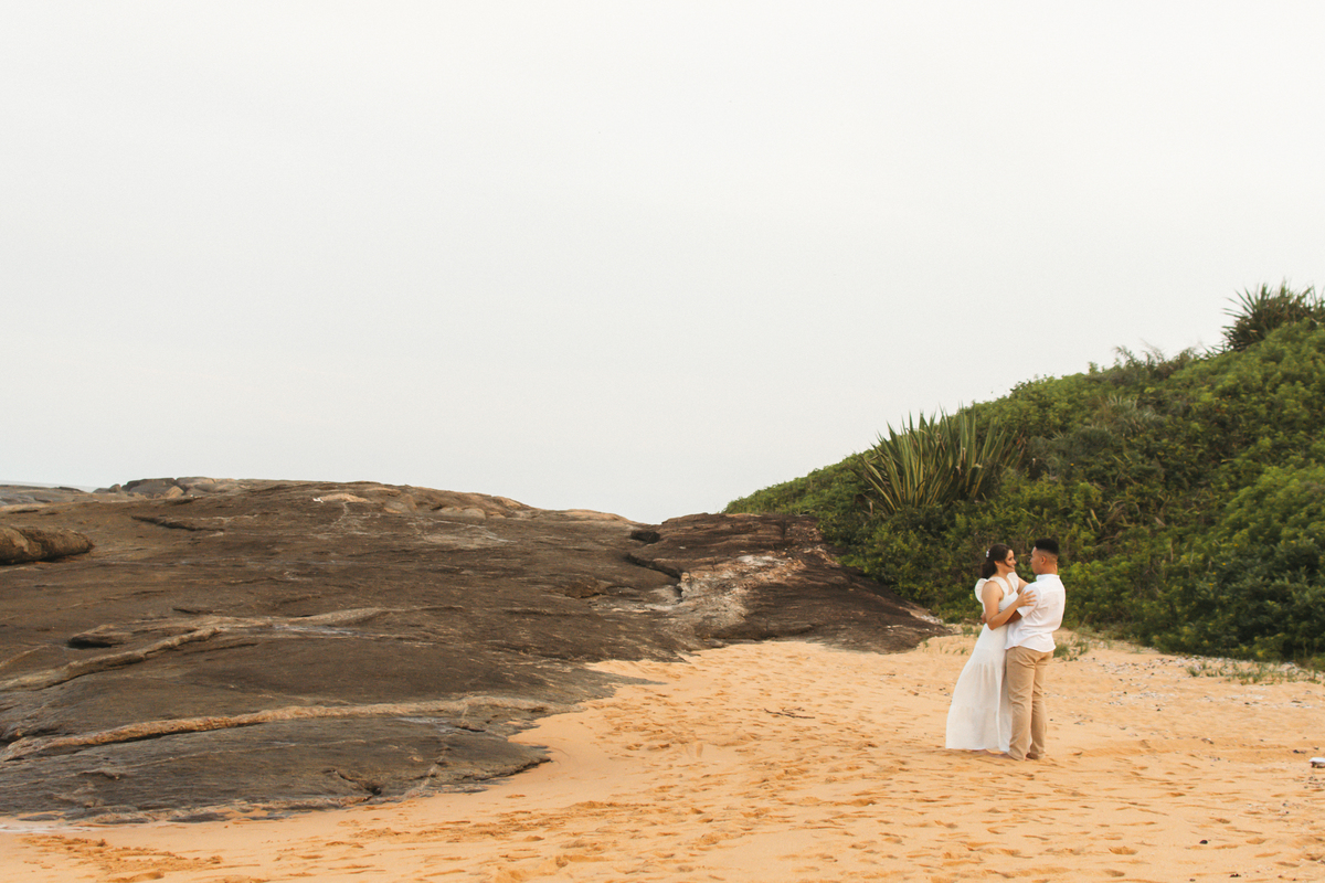 Ensaio de casal na praia