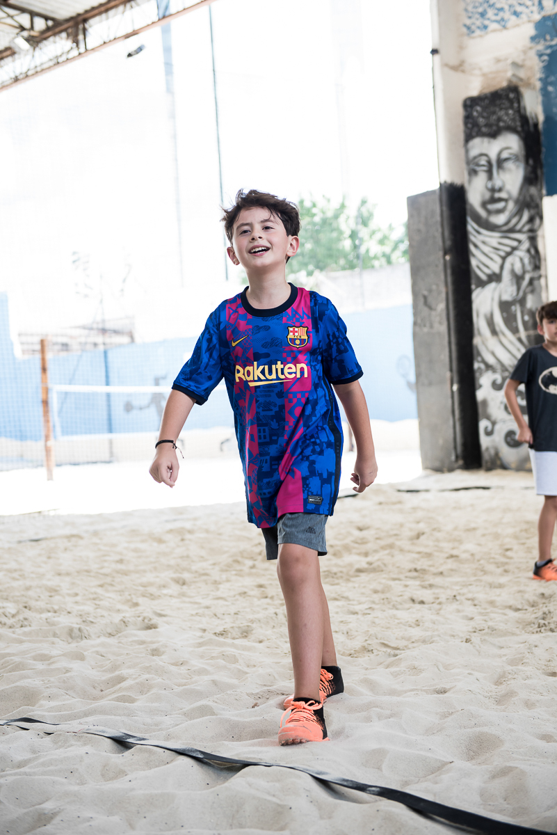 curtindo um vôlei de areia