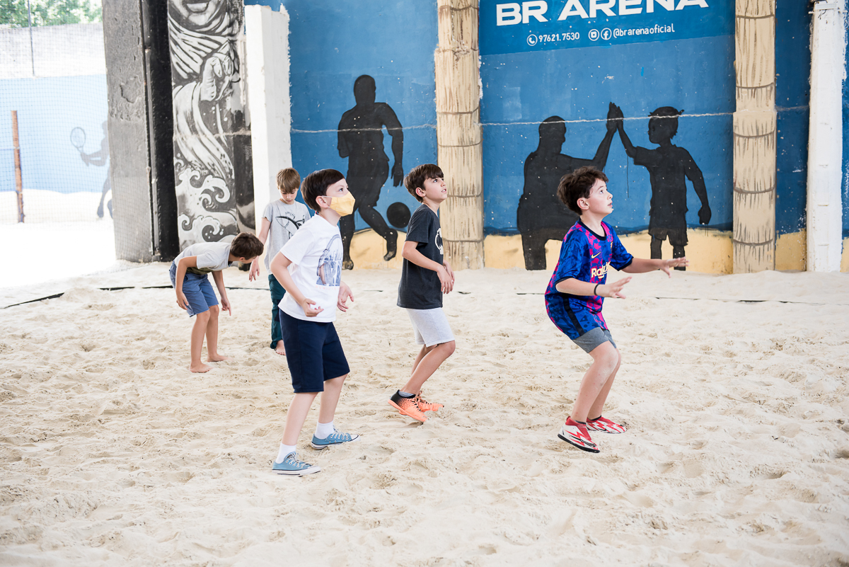 curtindo vôlei de areia