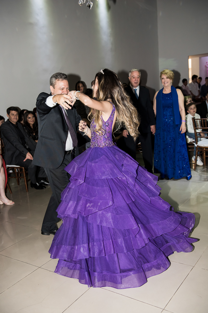 dança com as amigas