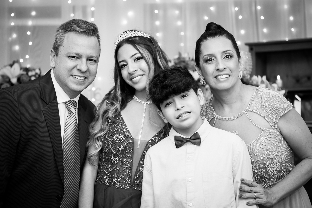 debutante 16 anos e família