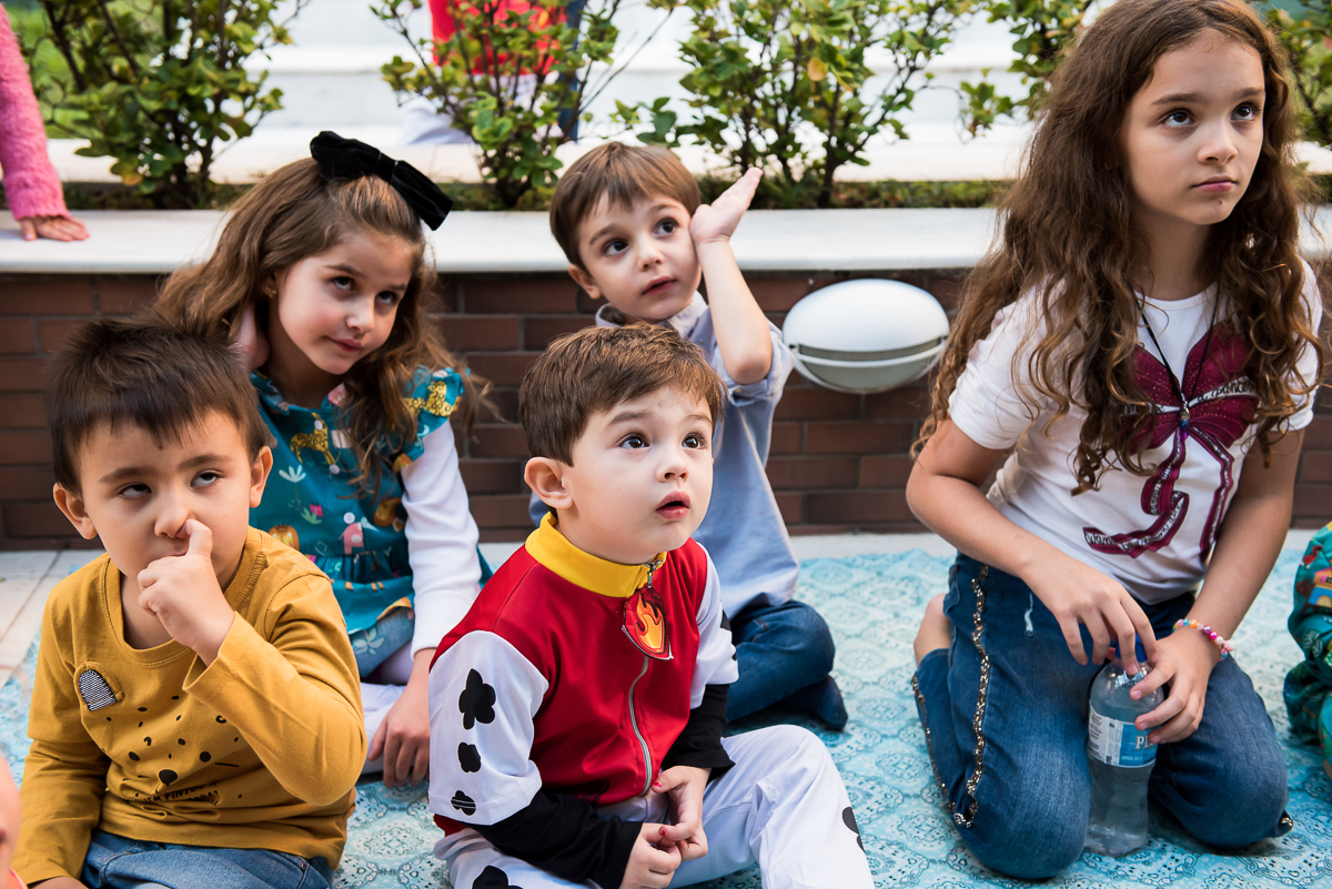 criançada curtindo o show