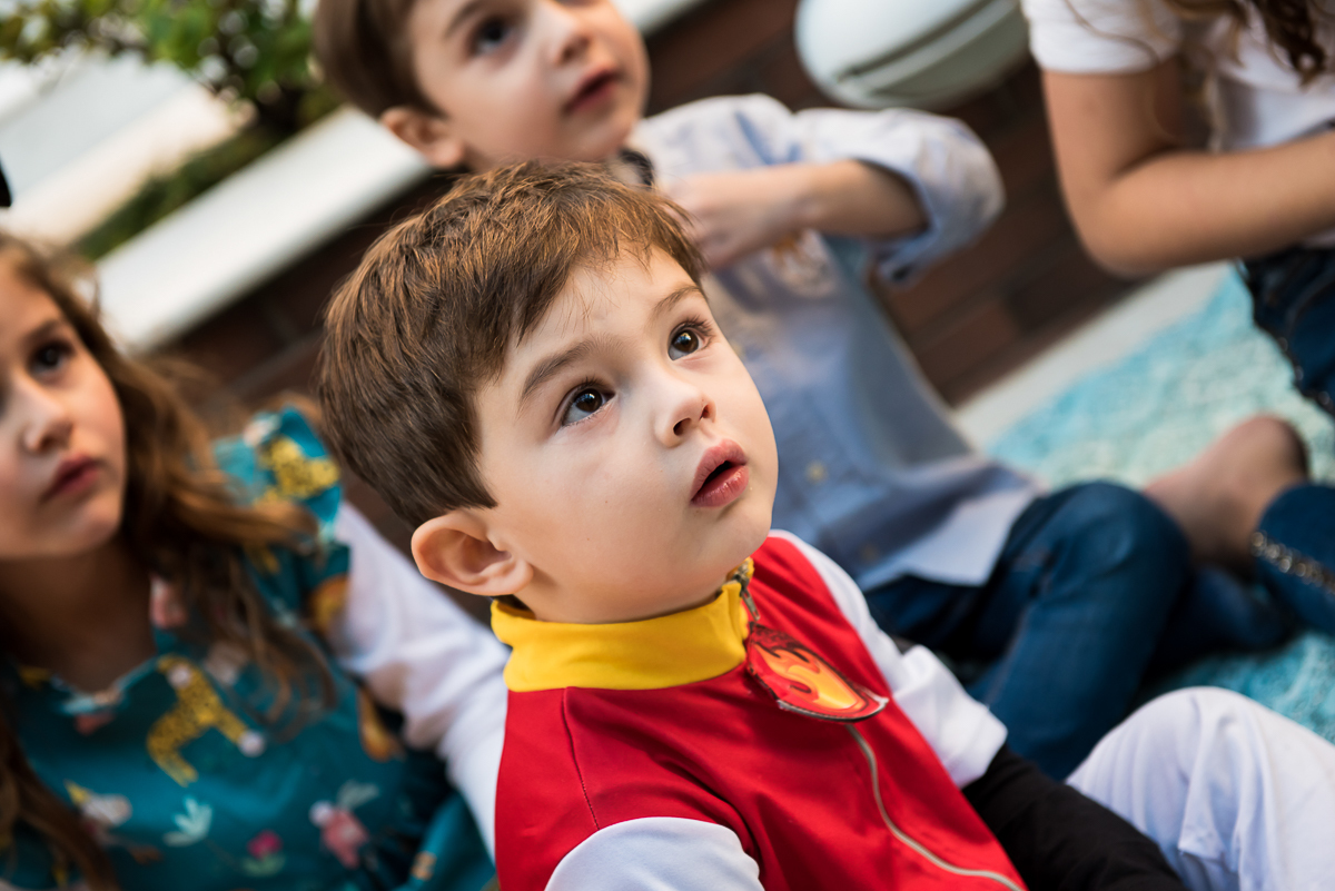 criançada curtindo o show