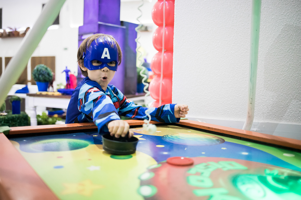 curtindo jogo de mesa