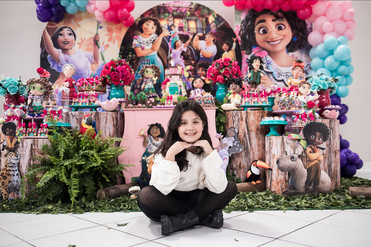 no fundo da mesa tema encanto disney