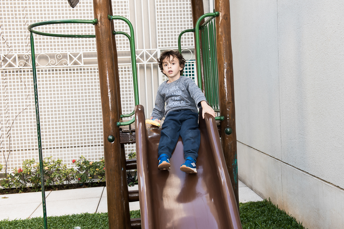 descendo o escorregador