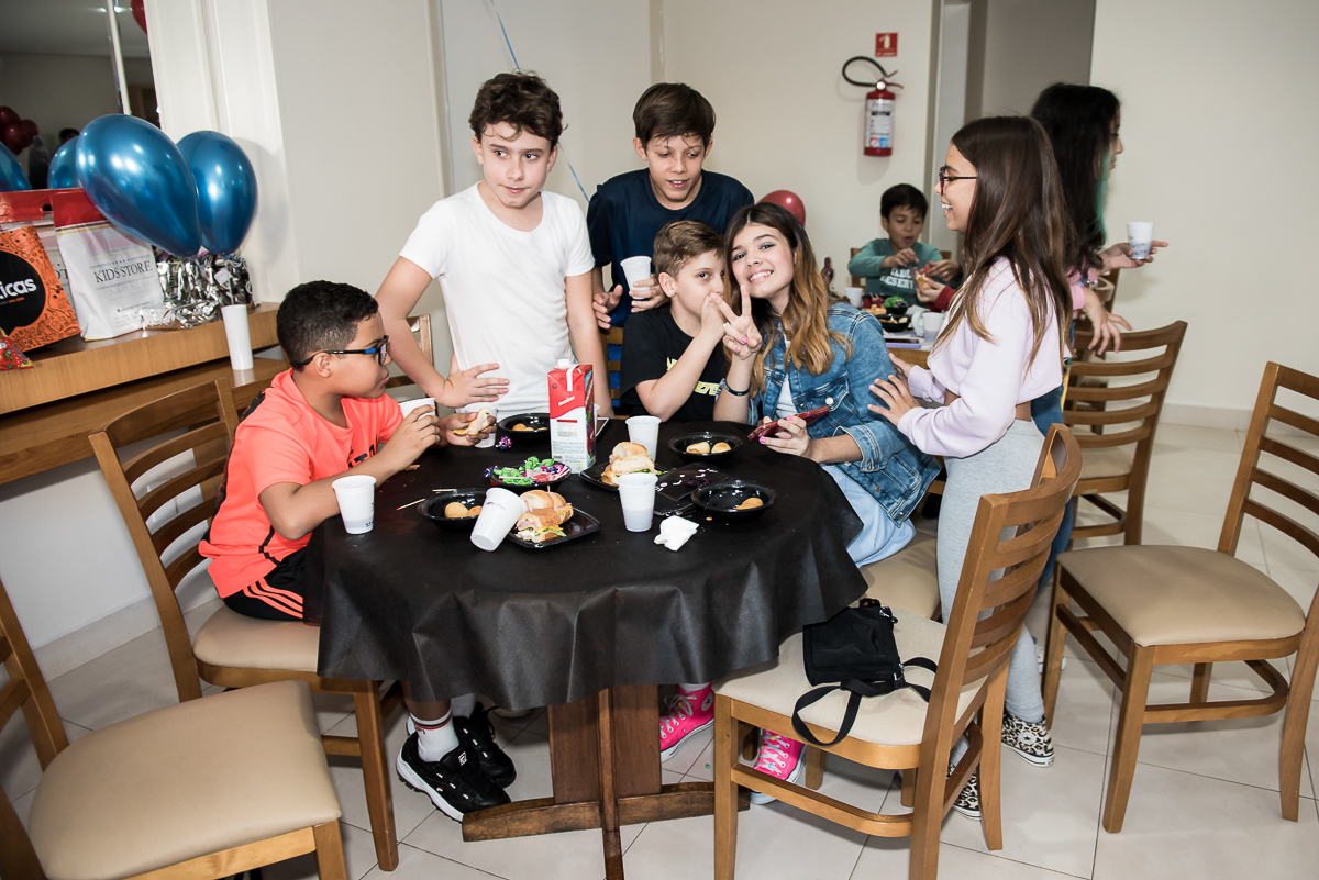 hora do lanche das crianças