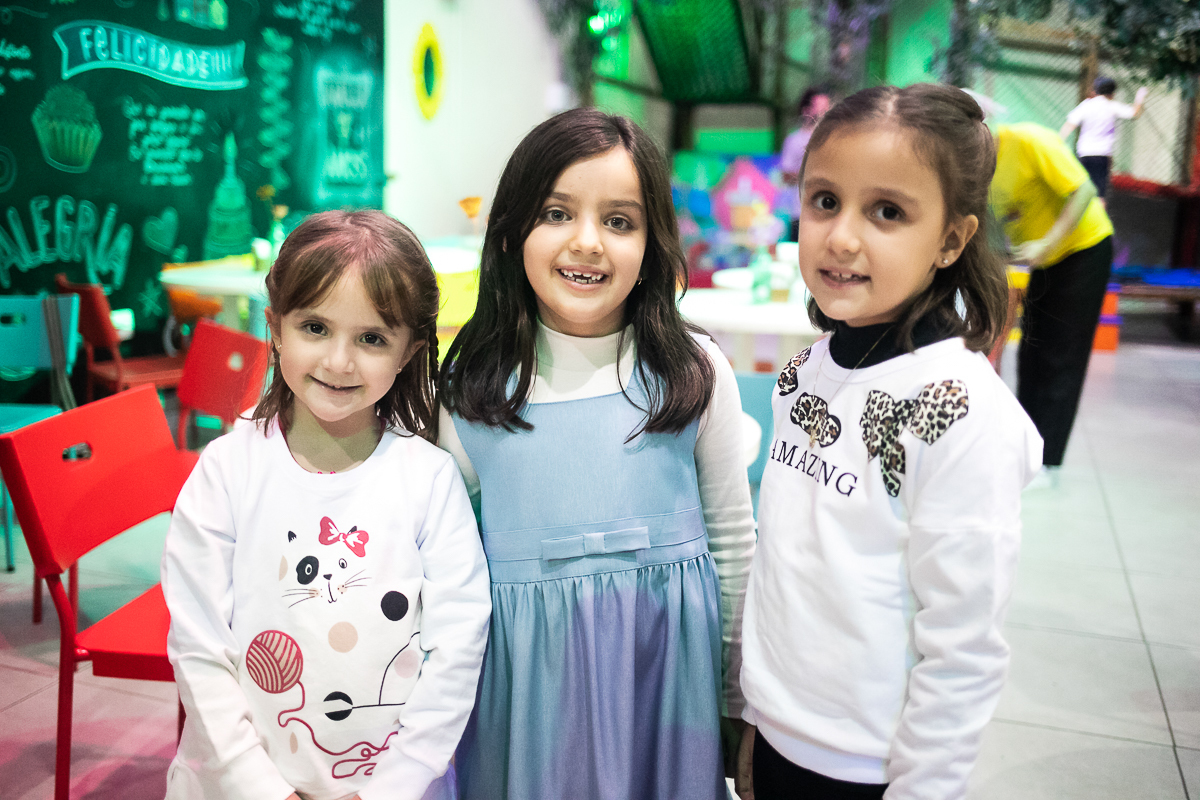 três meninas lindas