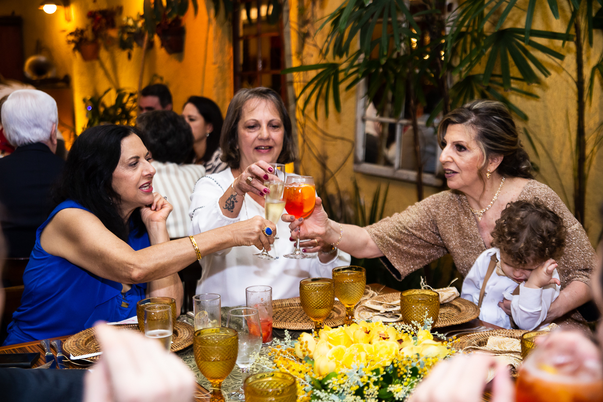 comemorando as bodas de casamento
