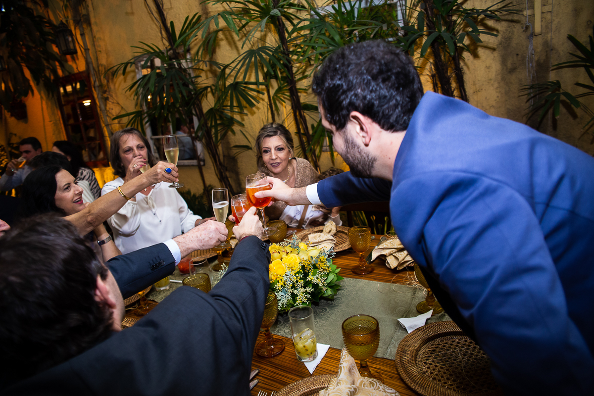 comemorando as bodas de casamento