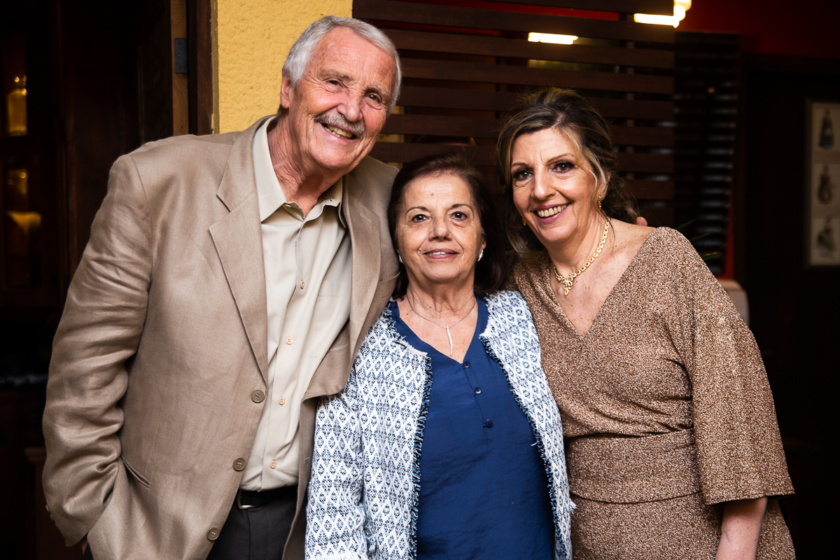 casal com os convidados