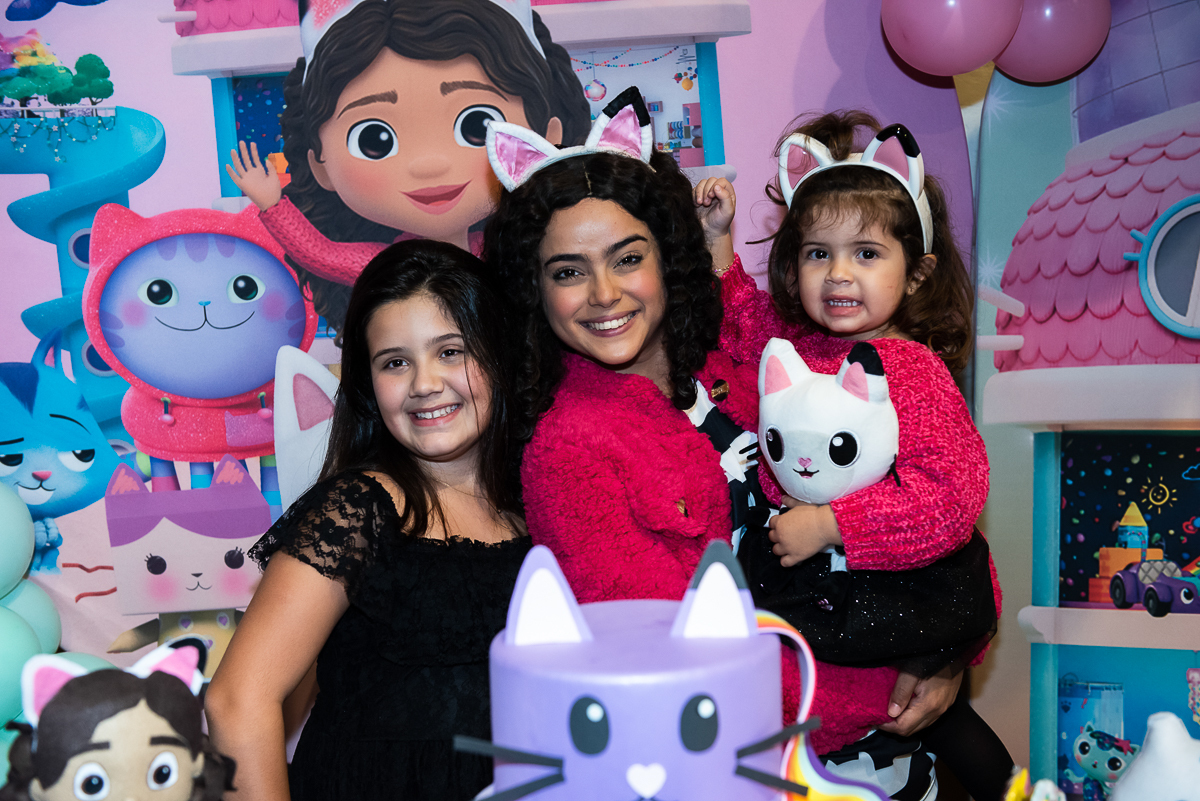 três lindas meninas