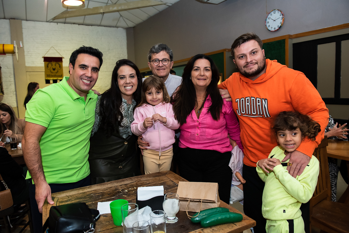 turminha feliz na festa