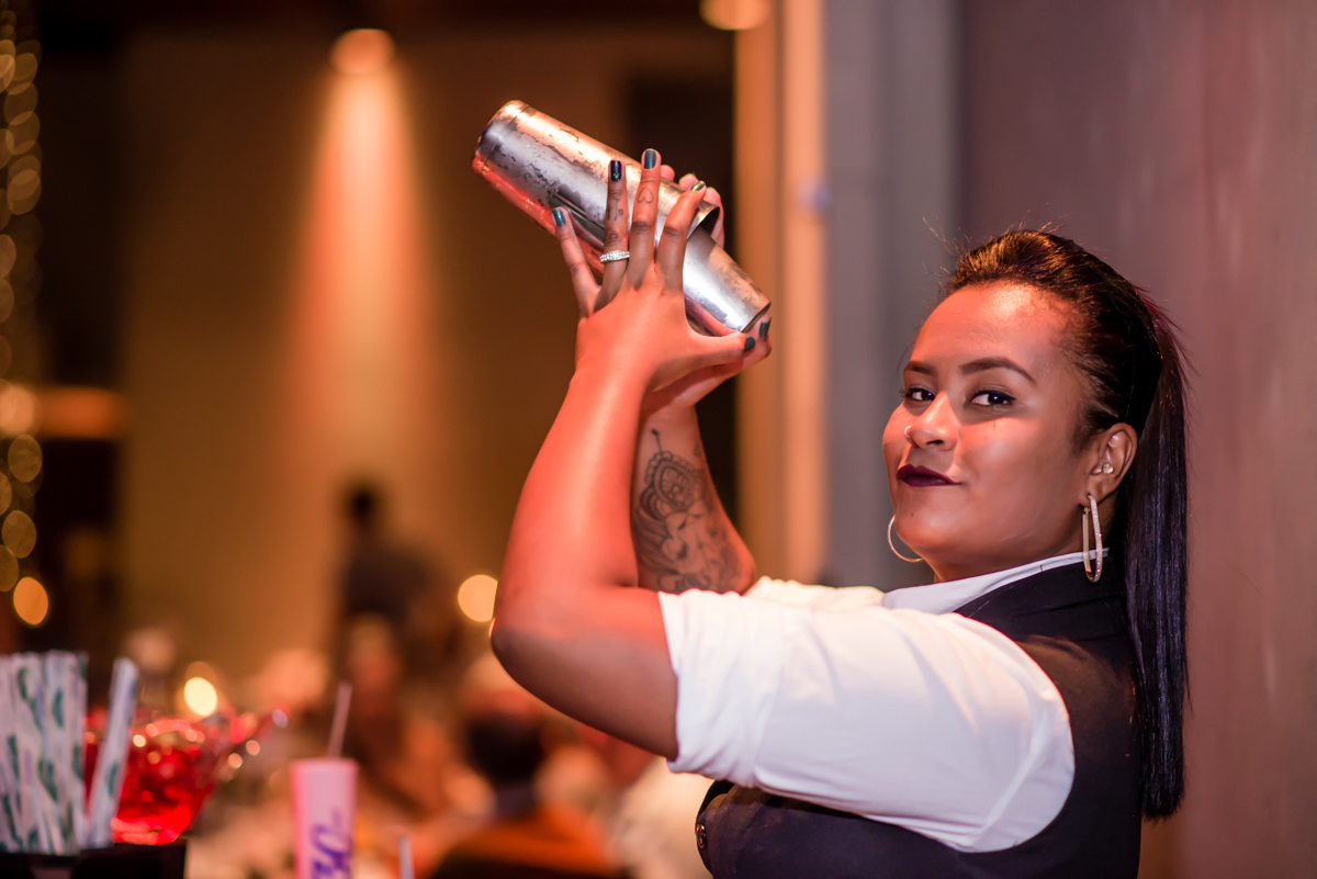 hora de preparar o drink