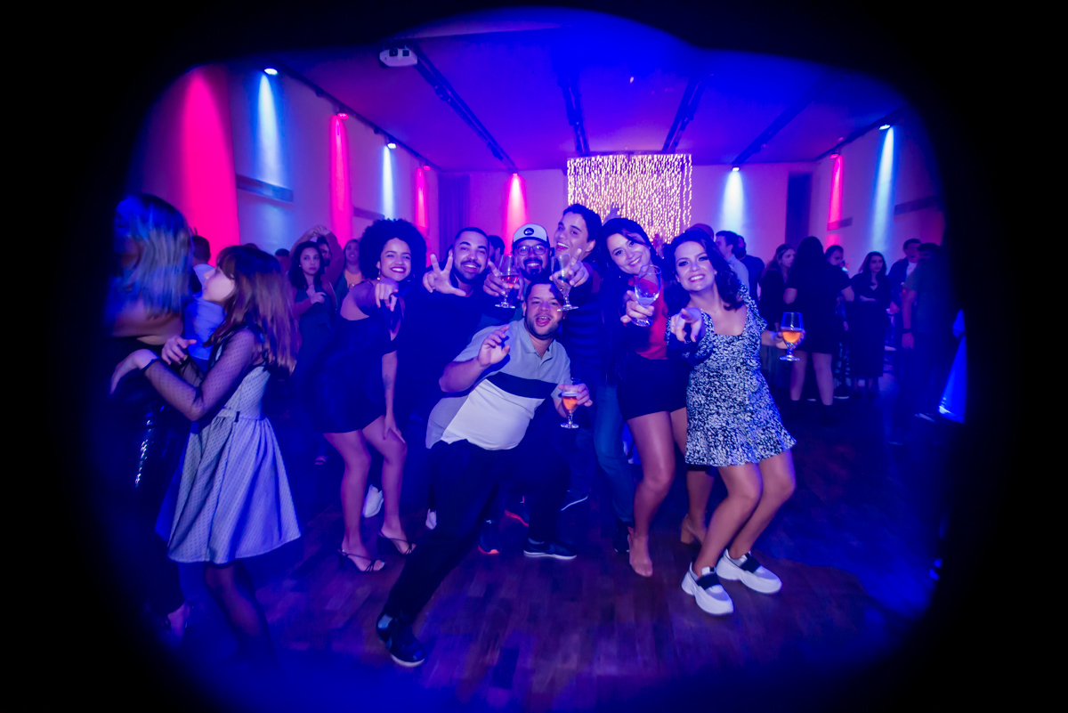 linda fotografia na moldura preta