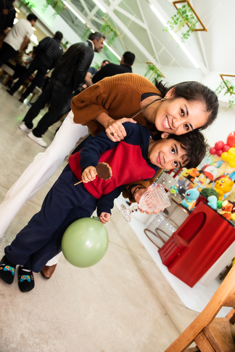 mamãe feliz com o seu filho