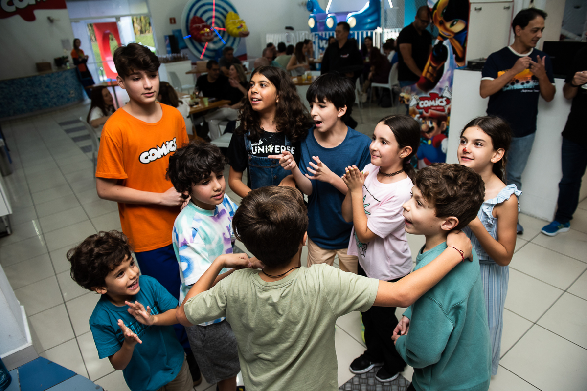 mais comemoração da molecada