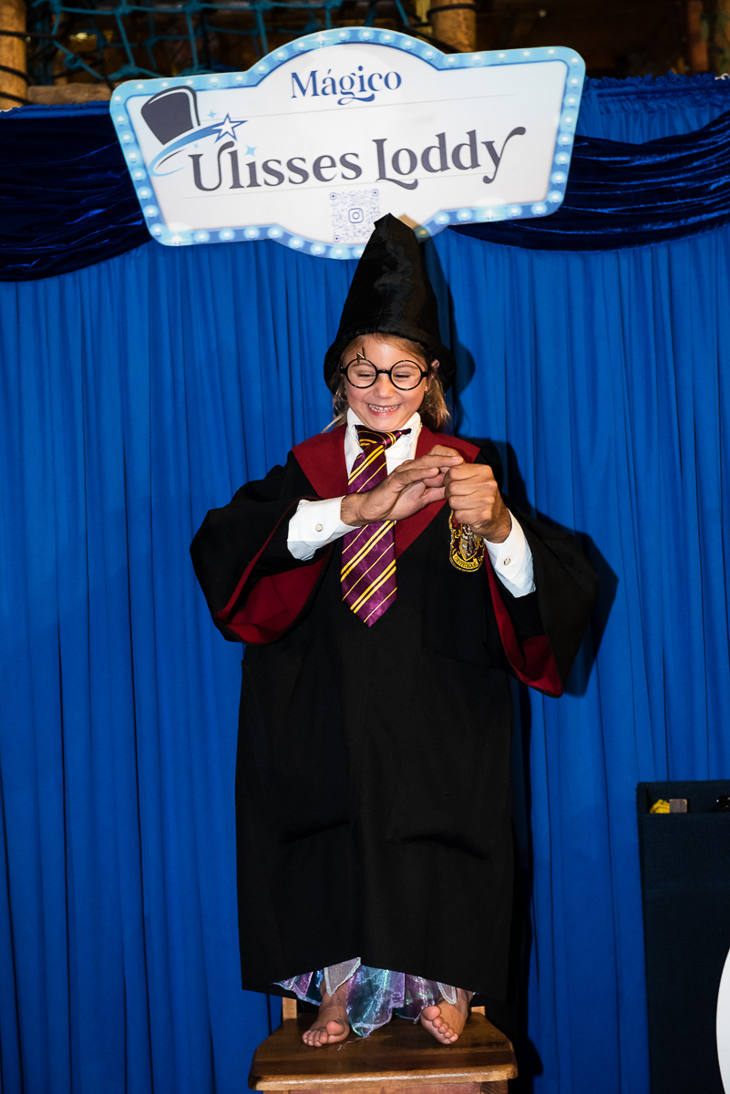 Aniversariante se transformando em Harry Potter
