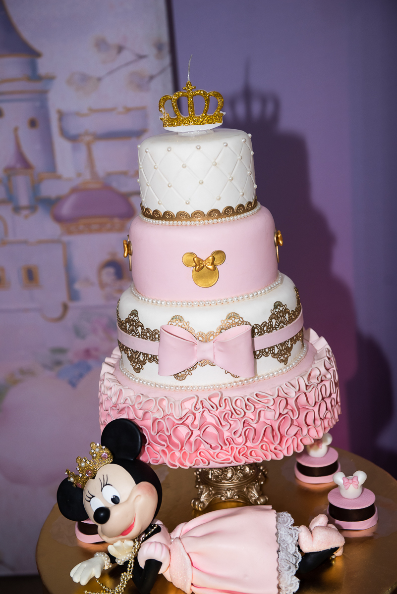 lindo bolo de parabéns da Minnie