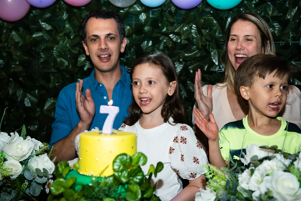 Parabéns para a Paola que está completando 7 anis