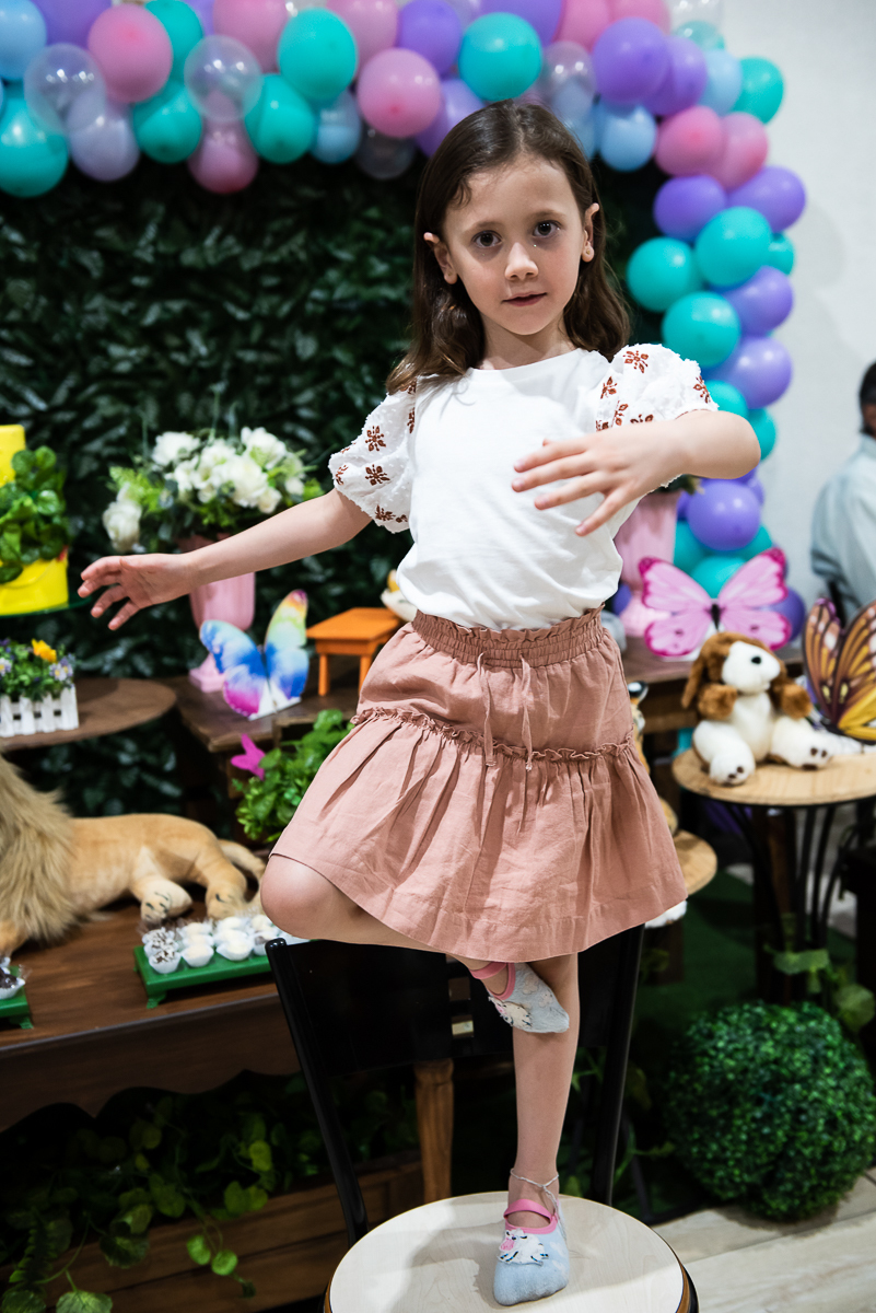 linda como uma bailarina