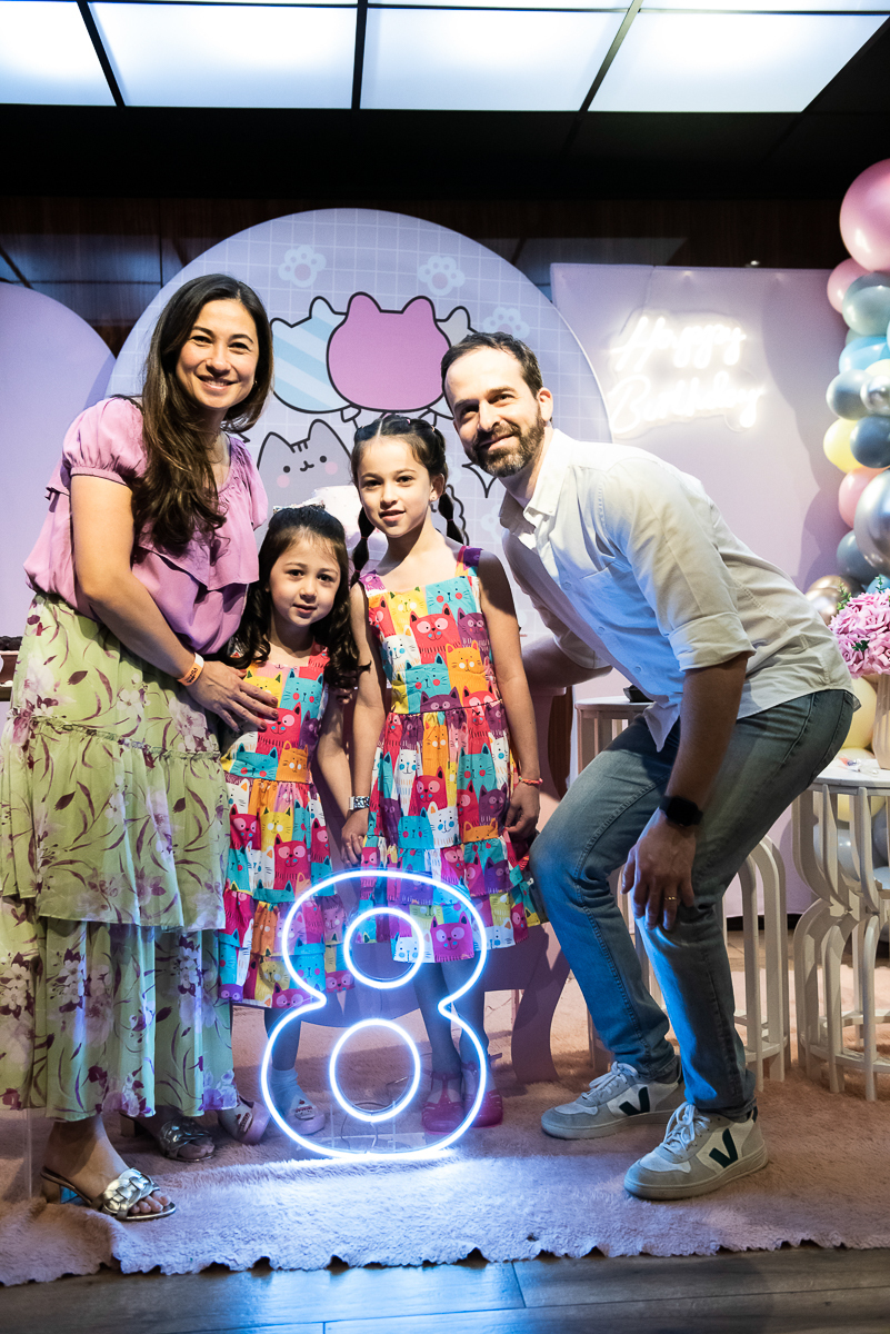 mamãe, as crianças e o papai