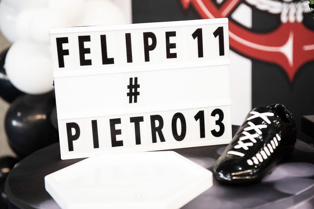 letreiro do aniversário do Felipe e do Pietro