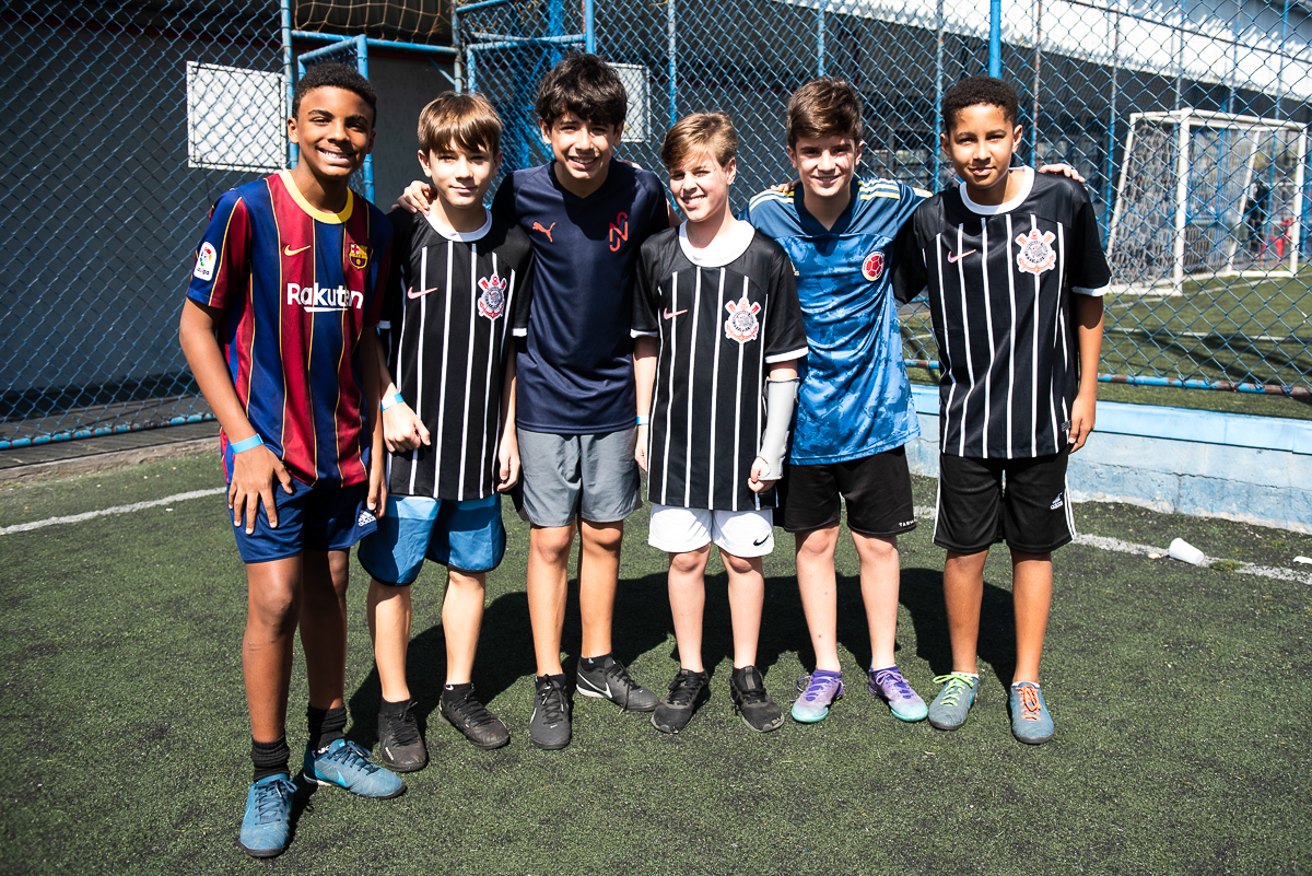 amigos reunidos para a foto