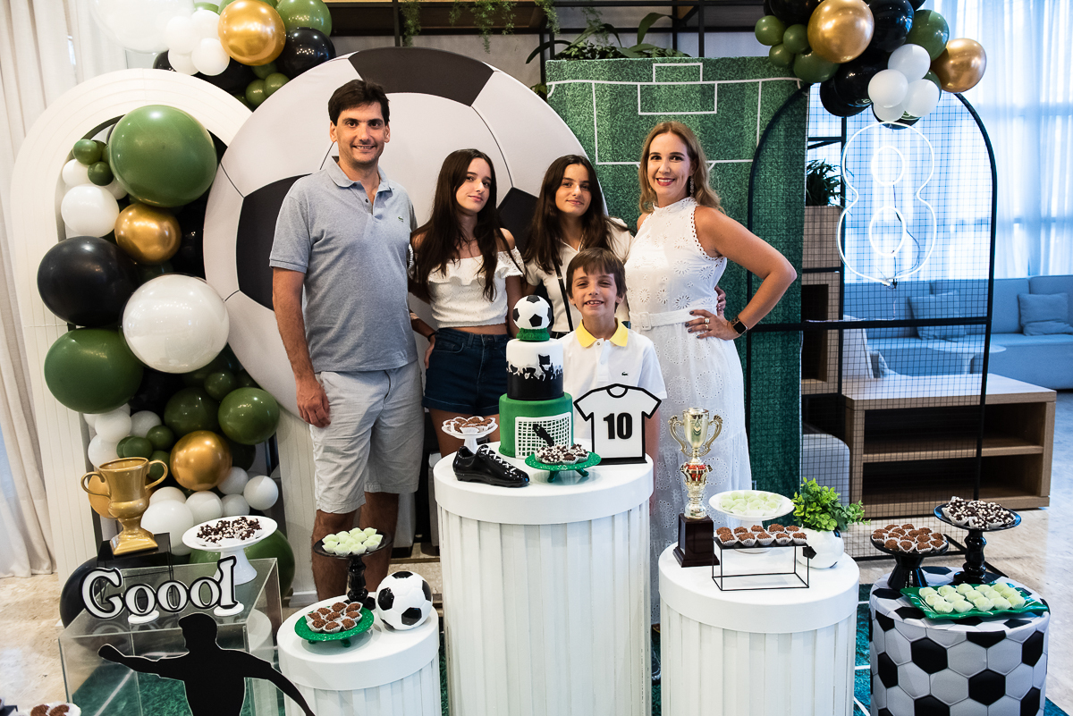 família reunida para foto