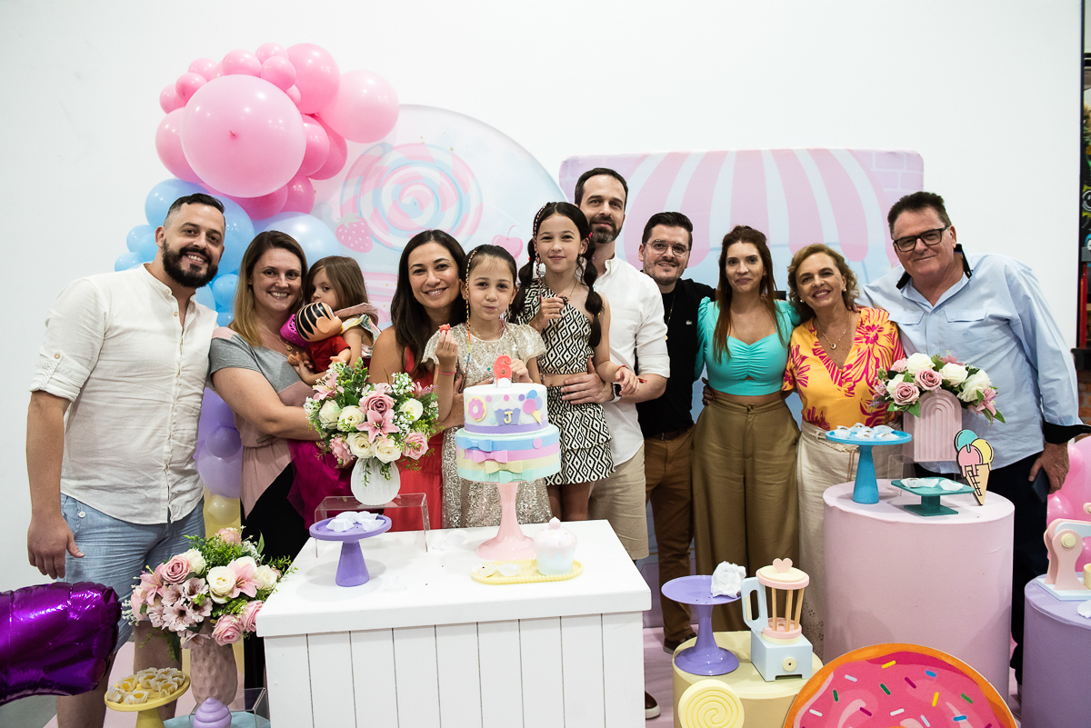 fotos na mesa de parabéns