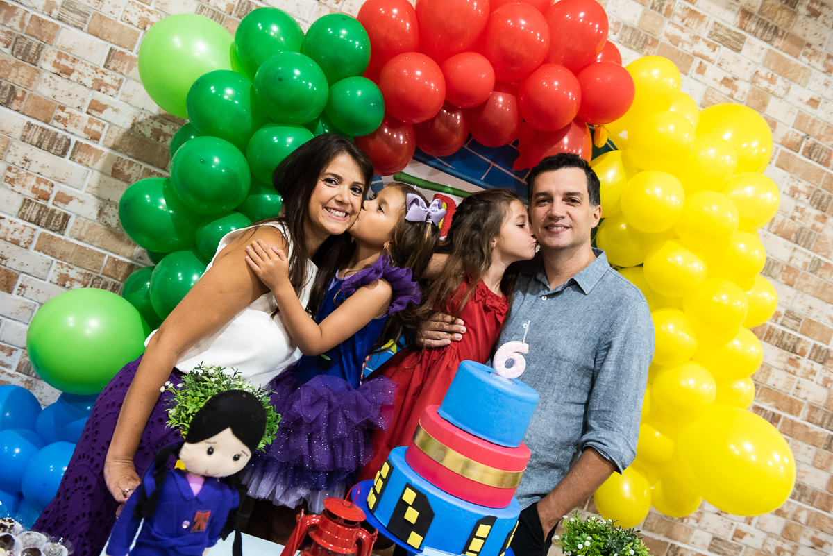 beijinho gostoso das filhas nos pais