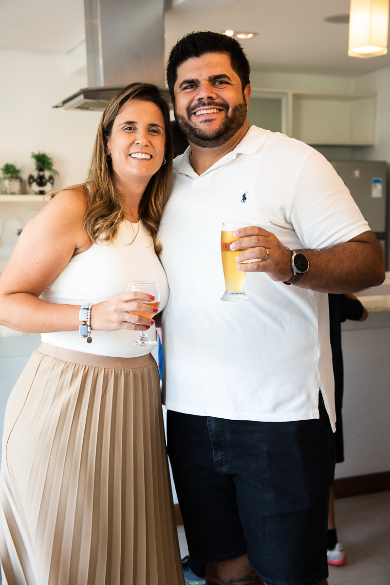 papai e mamãe tomando um Chopp