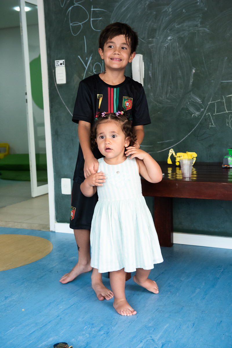dois lindos irmãos