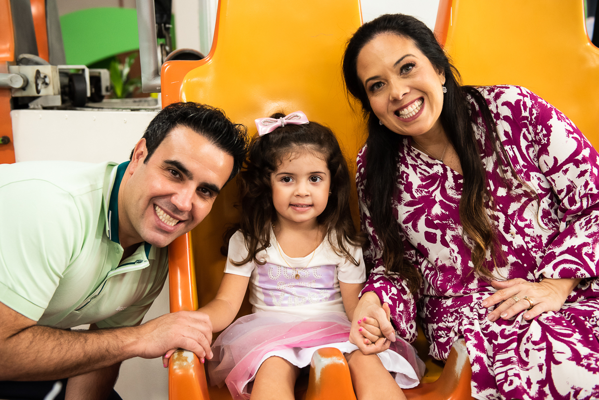 papai, mamãe e filha