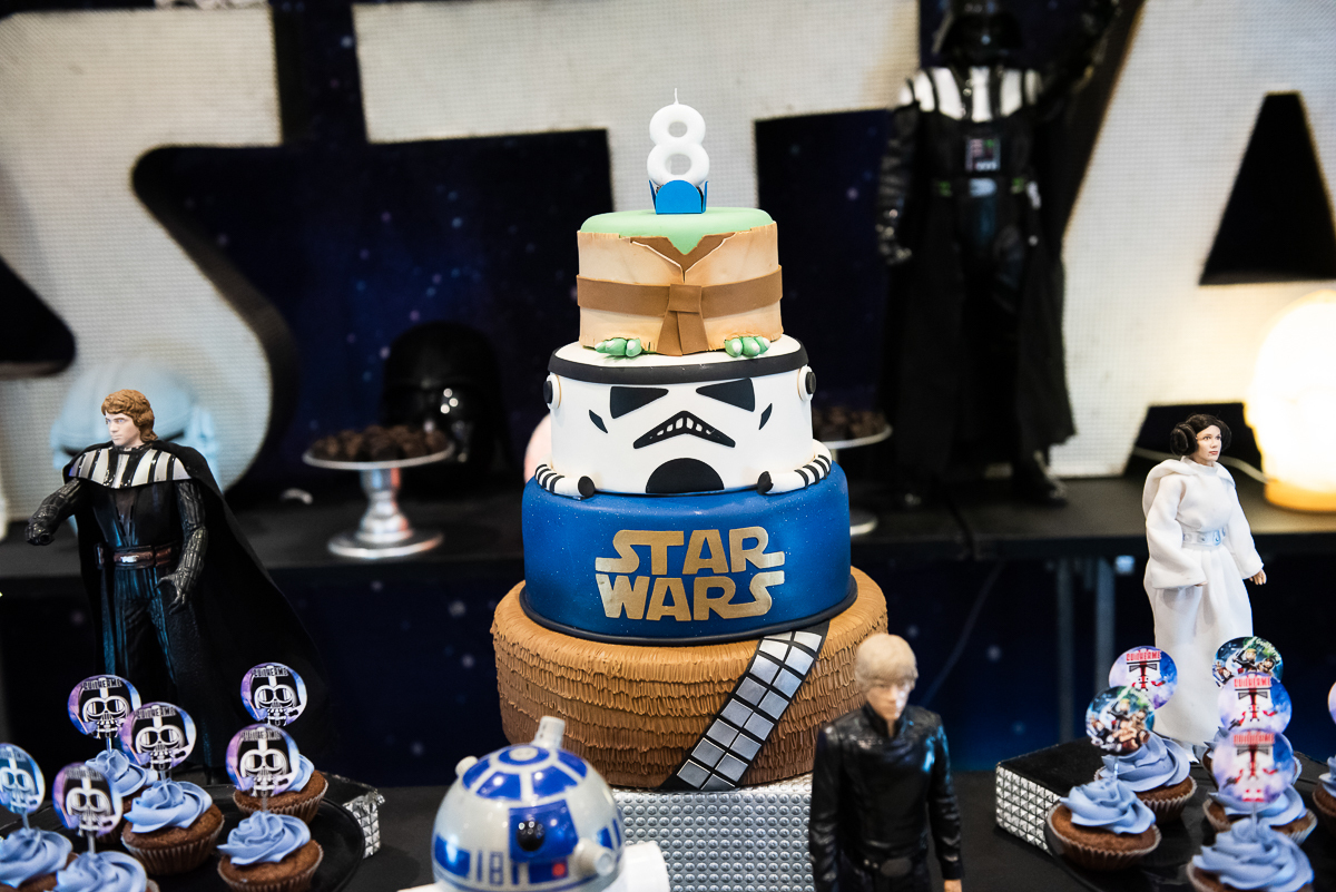bolo de parabéns tema star wares