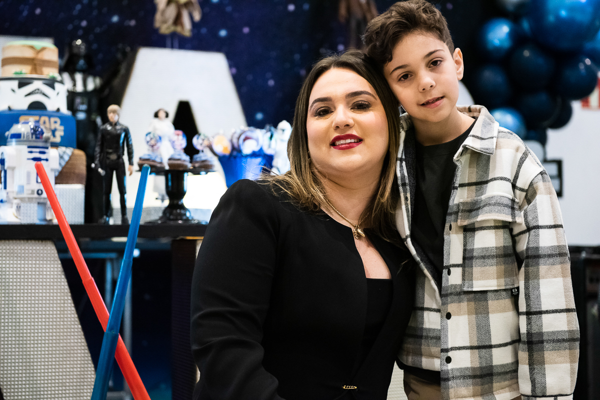 o aniversariante e a mamãe