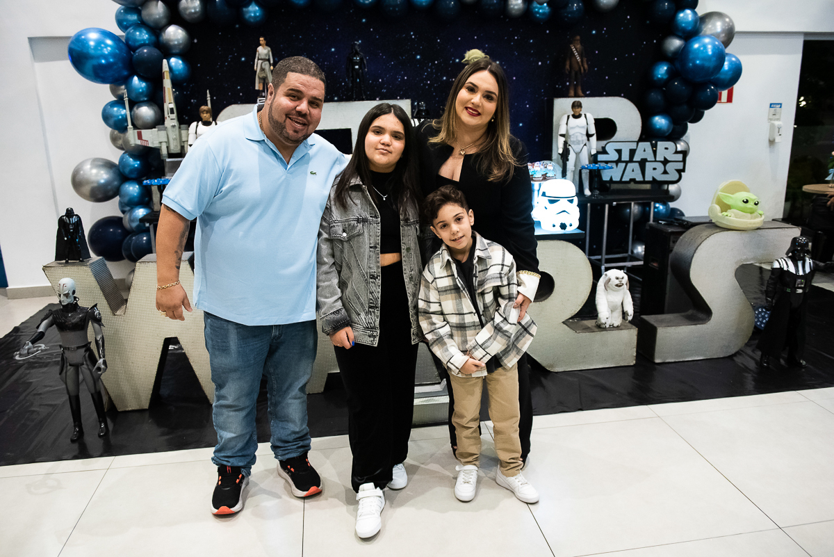família reunida para foto