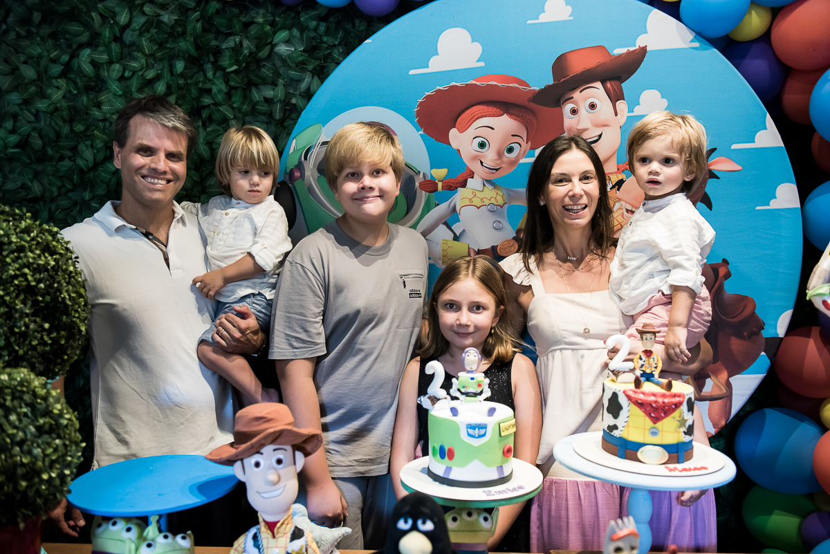 Hora do parabéns com Toy Story