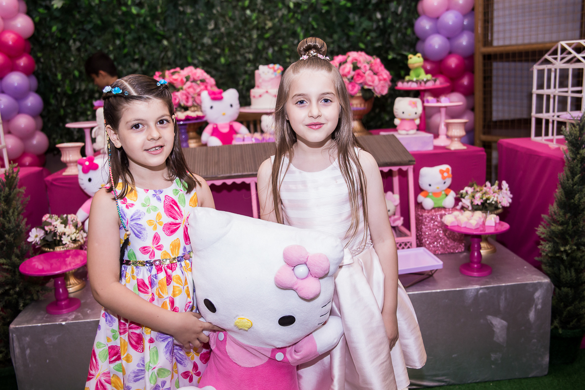 amigas e Hello Kitty