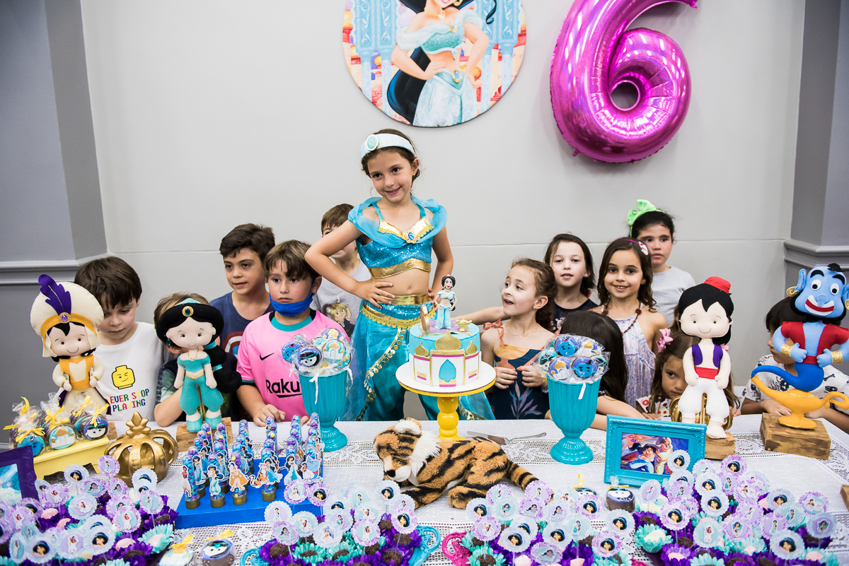 Hora do parabéns da Valentina