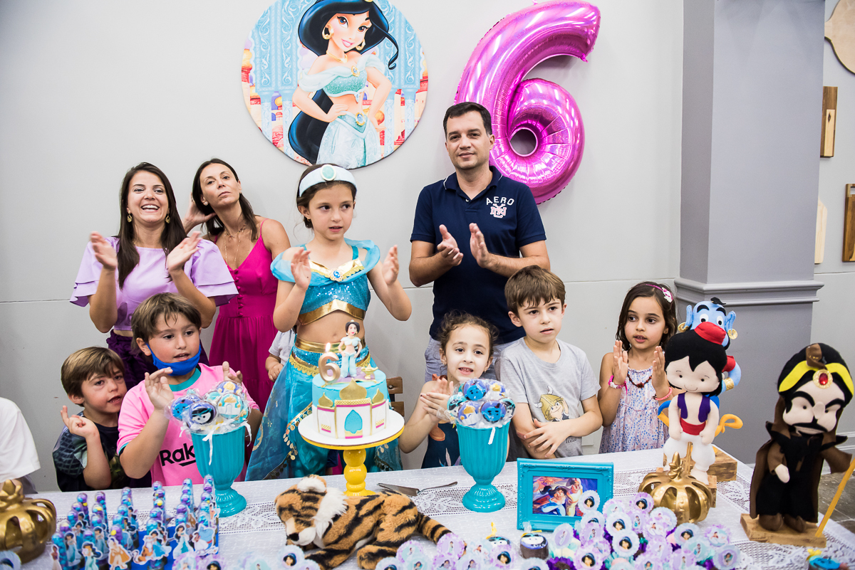 Hora do parabéns da Valentina