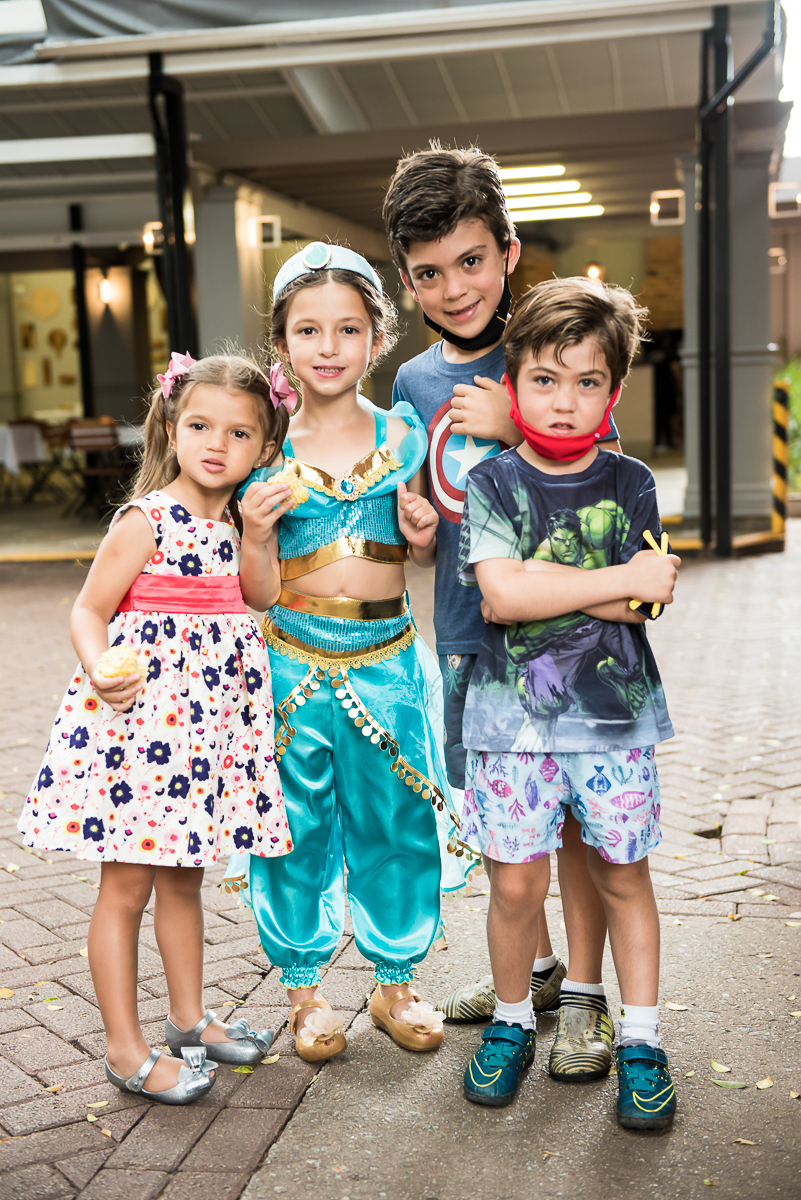 curtindo os amiguinhos