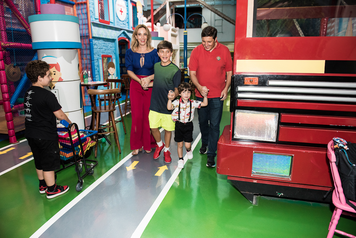 Hora do Parabéns com Hot Wheels