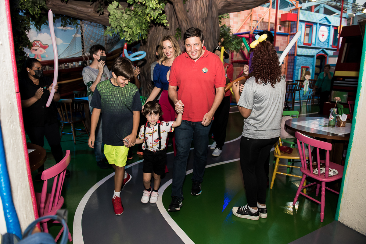 Hora do Parabéns com Hot Wheels