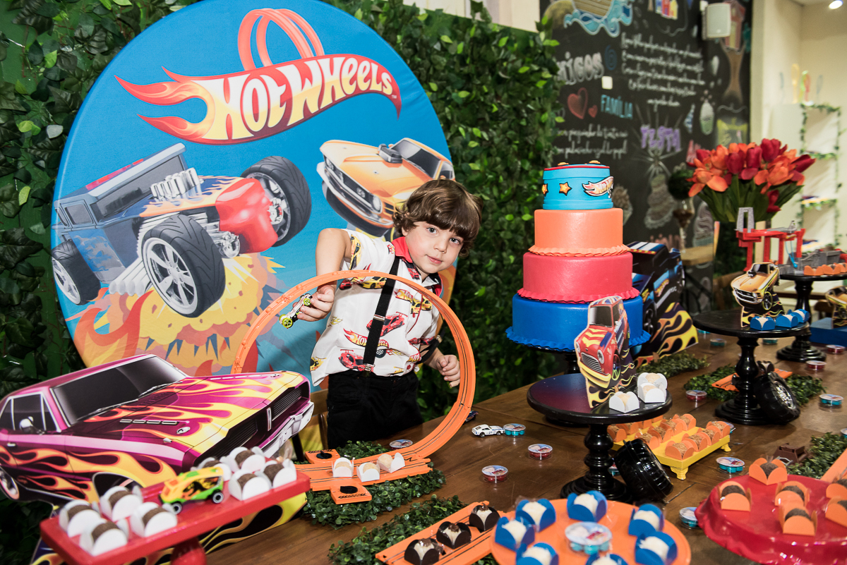 Festa Infantil - Tema Hot Wheels