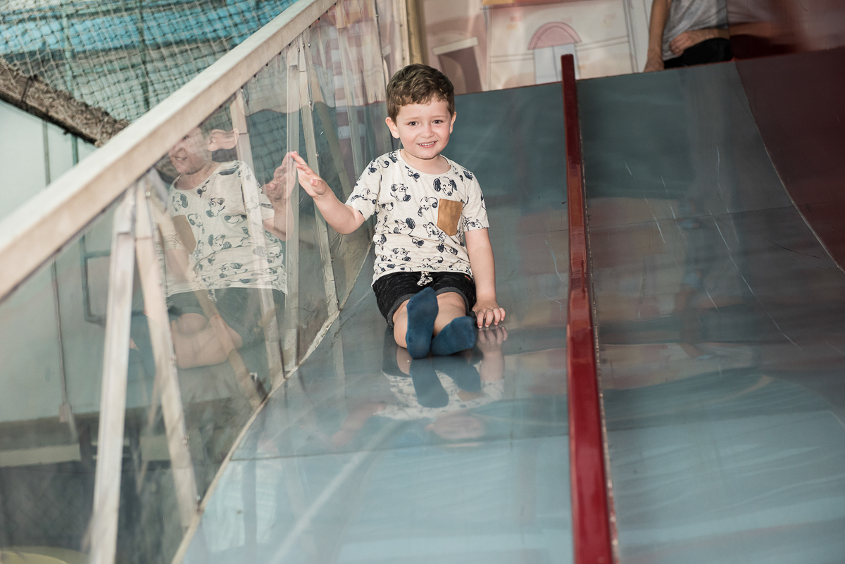 Curtindo o escorregador