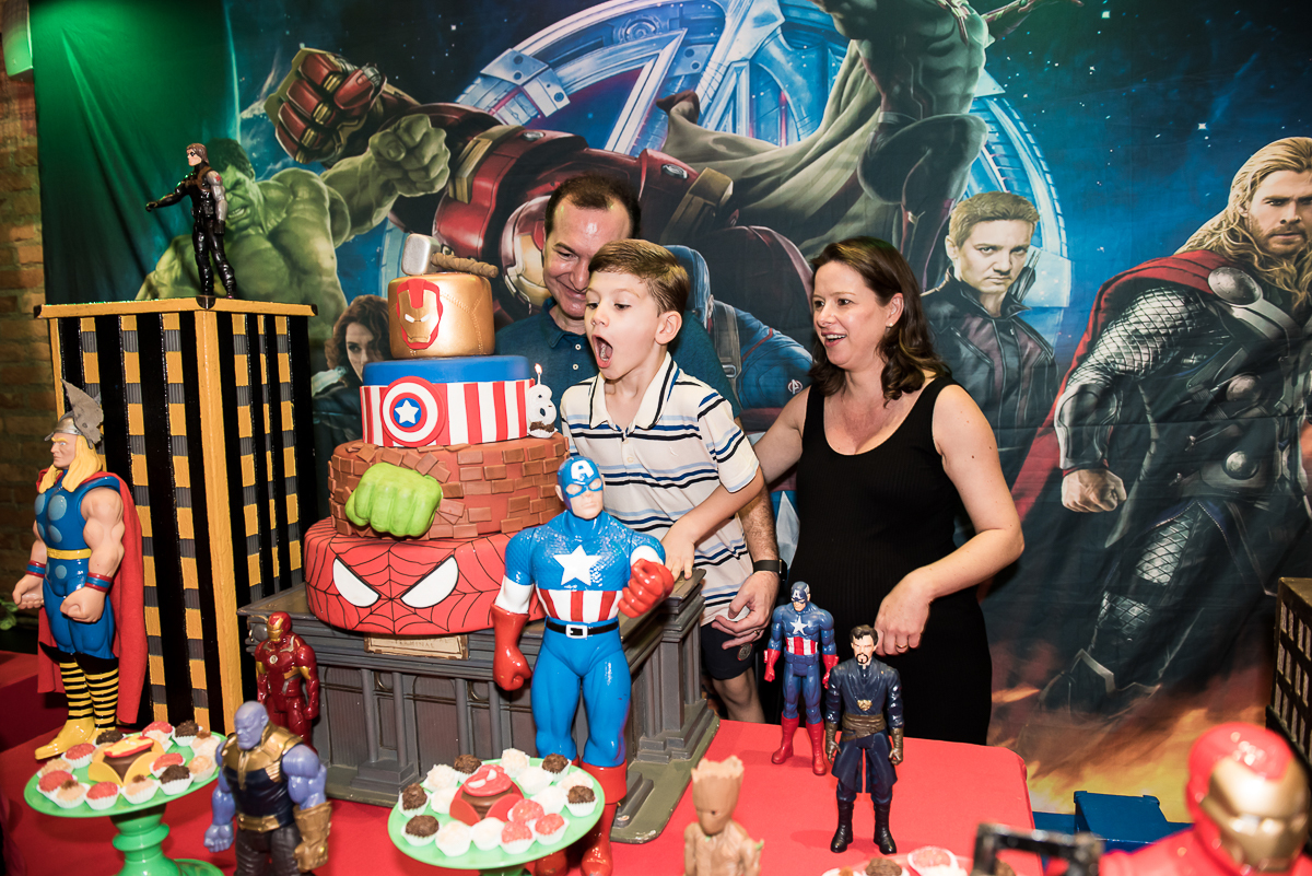 Hora do Parabéns com os Super Heróis